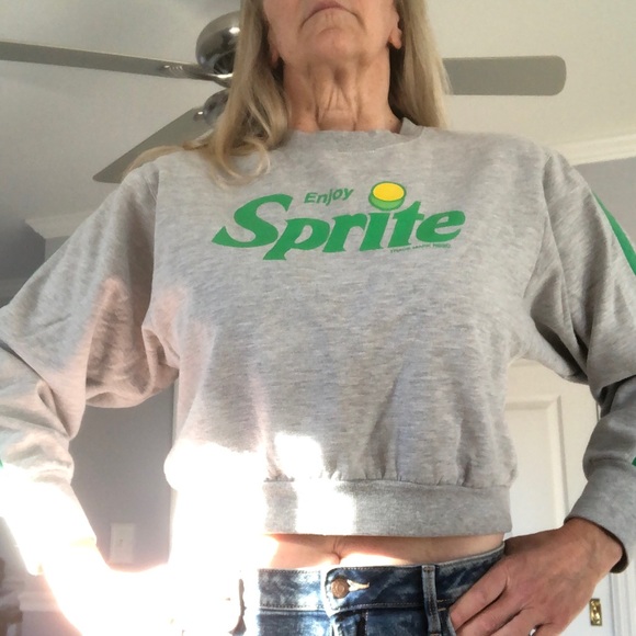 Coca-Cola brand "Sprite" cropped grey sweatshirt w/ green sleeve stripe -size L - Picture 2 of 8